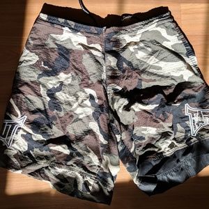 Camo Tapout shorts MMA training 32